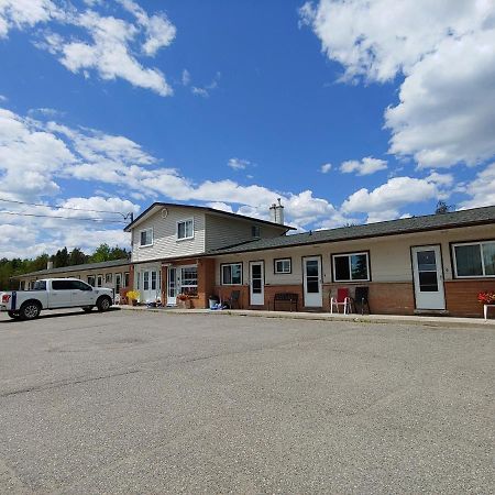 Town And Country Motel Nipigon Exterior photo