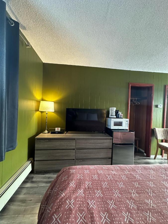 Town And Country Motel Nipigon Exterior photo