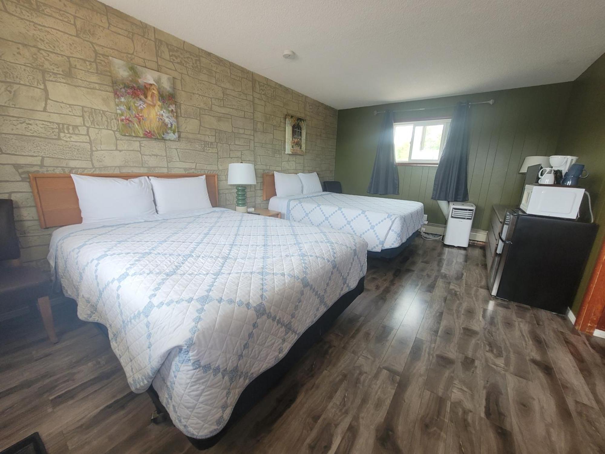 Town And Country Motel Nipigon Exterior photo